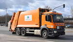 Karl Meyer AG (Karl Meyer Unternehmensgruppe) mit einem MB ANTOS Müllentsorgungsfahrzeug am 02.02.23 Berlin Marzahn.