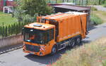 MB ECONIC 2830 Müllentsorgungsfahrzeug mit ZOELLER MEDIUM X2 Müllpresse am 08.06.22 Bf. Niederndodeleben. 