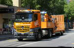 Mercedes Sattelschlepper unterwegs in der Stadt Lausanne am 18.070.2026