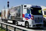 Ein MB Actros Sattelzug von Emmi am 11.9.26 bei Grauholz.