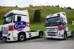 MB Actros und Volvo FH Zugmaschinen von Emmi am 29.8.26 beim Diemtigtaler Truck Treff.