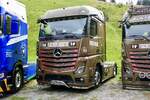 Eine MB Actros L Zugmaschne von Fischer Logistik am 29.8.26 beim Diemtigtaler Truck Treff.