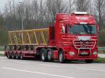 MB Actros MP3 (6x2) Tieflader der Spedition Vgel aus sterreich auf der Rastanlage Ellwanger Berge, 06.04.2012