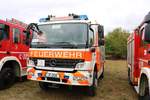 Feuerwehr Frankfurt Mercedes Benz Atego LF20 (Florian Frankfurt 35/44) am 27.10.18 im Bereitstellungsraum Enkheimer Ried bei der Herbstabschlussübung der Jugendfeuerwehr