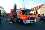 Nagelneue Mercedes Benz Atego Magirus DLK 23/12 der Feuerwehr Kleinostheim am 05.10.22 nach der Ankunft vom Werk 