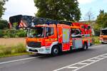 Feuerwehr Rüsselsheim am Main Hauptamtliche Kräfte Mercedes Benz Atego 1530 Rosenbauer DLK23/12 am 31.08.25 beim Kreisfeuerwehrtag in Rüsselsheim Bauschheim