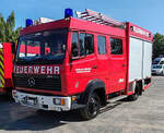 =MB 814 als LF 8/6 der Eiterfelder Ortsteilfeuerwehr UFHAUSEN, steht auf dem Gästeparkplatz anl. der Feierlichkeiten  100 Jahre Feuerwehr HÜNFELD  im Juni 2025 