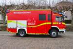 Feuerwehr Mainz Mercedes Benz Atego GW-Wasserrettung (Florian Mainz 2/58) am 31.12.25 beim Silvester Abschwimmen 2025 in Mainz am Rheinufer