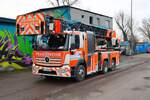 BF Frankfurt am Main Mercedes Benz Atego 1530F DLK23/12 mit Rosenbauer Leiterpark (Florian Frankfurt 40/30) am 17.01.26 im Osthafen  