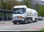 Mercedes mit Sattelschlepper unterwegs in der Stadt Olten am 17.04.2023
