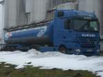 Dieser Mercedes-Milchlaster steckte am 12.März 2010 nicht im Schnee fest als Dieser Milch zur Molkerei nach Bergen/Rügen brachte.