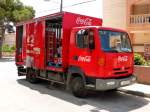 Nissan von CocaCola steht in Cala Pi/Mallorca zur Entladung; Mai 2014