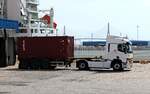 Renault Truck mit 20ft.