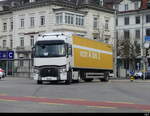 Renault mit Sattelschlepper unterwegs in der Stadt Solothurn am 19.04.2023