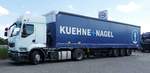 =Renault-Sattelzug von Kühne & Nagel steht im Juli 2018 in Fulda-Nord