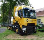 =Renault Zugmaschine der STRABAG steht im Juni 2019 beim Hessentag in Bad Hersfeld