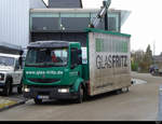 Renault Glastransporter beim Abladen in Zuchwil am 18.12.2020