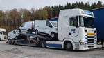 =Scania R500-Autotransporter von MERKLE steht auf einem Rastplatz an der A 7 im November 2020