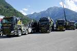 Scania und DAF mit Abrollcontainer von Buchs Lenk am 26.6.22 beim Trucker Festival in Interlaken.