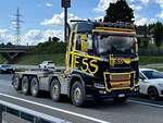 Ein Scania für Absetzcontainer von HESS am 5.9.25 beim Grauholz.