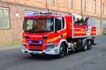 VW Werkfeuerwehr Baunatal Scania 420P WLF (Florian VW 01/66-2) mit AB-Pritsche und Magirus Aircore LUF am 18.04.26 beim Blaulichttag in Henschel Museum Kassel
