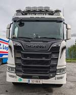 =Scania der Firma BISCHOFER rastet am Brenner, 09-2025
