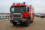 Main Taunus Kreis Scania P360 GW-Wasserrettung am 31.12.25 beim Silvester Abschwimmen 2025 in Mainz am Rheinufer