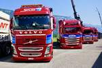 Ein Volvo und drei Scanias von Sidler am 27.6.26 beim Trucker Festival Interlaken.