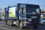 ALBA Recycling GmbH mit einem SCANIA P320 Müllentsorgungsfahrzeug mit FAUN VARIOPRESS Müllpresse am 14.11.22 Berlin Marzahn.