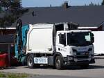 SCANIA R370 mit Hydraulikkranvorrichtung, übernimmt die Müllentsorgung am Polarkreis nächst Rovaniemi; 250715