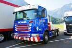 Ein Scania mit Pritsche von Ueli Michel am 27.6.26 beim Trucker Festival Interlaken.