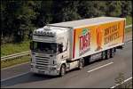 King of the Road: SCANIA \8/  R620  Chefetage  von Rtzer Transporte ist mit einem Khlauflieger von WEMHOFF TRANSPORT GmbH unterwegs. Der Auflieger wirbt fr Tillman´s Toast. (25.09.2008)
