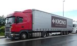 =Scania als Sattelzug der Firma  KRONO  rastet an der Raststätte Großenmoor im Juli 2016 