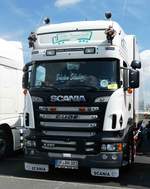 Scania R 480-Sattelzug steht beim Country-, Trucker- und Streetfoodfestival Fulda im Juli 2017