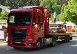 Scania TGX 18470 Sattelzug, wird an einer Baustelle entladen. 06.2022