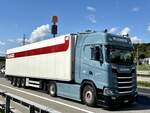 Ein Scania Sattelzug von Planzer am 5.9.25 beim Grauholz.