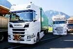 Ein Scania Sattelzug und ein Scania von Christian am 27.6.26 beim Trucker Festival Interlaken.