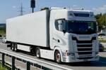 Ein Scania Sattelzug von Krummen Kerzers am 11.9.26 bei Grauholz.