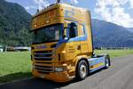Eine Scania Zugmaschine von Niederer Transporte am 26.6.22 beim Trucker Festival in Interlaken.