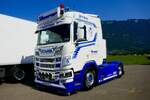Eine Scania Zugmaschine von Steuer am 27.6.26 beim Trucker Festival Interlaken.
