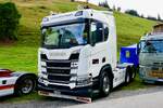 Eine Scania Zugmaschine von Witschi am 29.8.26 beim Diemtigtaler Truck Treff.