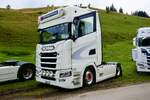 Eine Scania Zugmaschine von Krummen Kerzers am 29.8.26 beim Diemtigtaler Truck Treff.