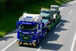 Ein Scania Sattelzug von Reinhard Recycling am 28.6.24 ungerwegs zum Trucker Festival auf der A8 in Mattem b. Interlaken.