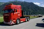 Ein Scania Spezialtransporter von Roth am 26.6.22 beim Trucker Festival Interlaken.