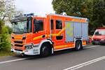 Feuerwehr Rüsselsheim am Main Hauptamtliche Kräfte Scania P320 Lentner HLF20/16 am 31.08.25 beim Kreisfeuerwehrtag in Rüsselsheim Bauschheim