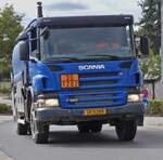 LKW Scania P160 mit Tankaufbau, im Bild festgehalten 09.2026 