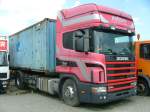 Scania 124 Containerlkw wartet auf Export; 280510