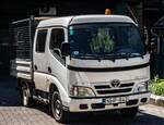 Dieser Toyota Dyna Y100 geh�rt zu der Stadtwerke P�cs (Ungarn). Die Aufnahme stammt von 04.2026