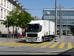 Volvo mit Kastenaufbau unterwegs in der Stadt Bern am 08.08.2020