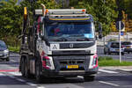Volvo FMX, Absetzkipper, unterwegs in der Stadt Luxemburg.